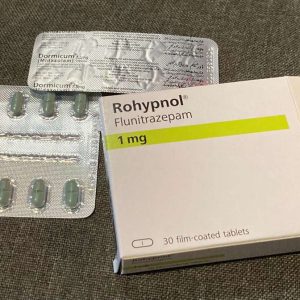 Ljusblå Rohypnol Flunitrazepam 1mg tabletter i originalförpackning för säker leverans i Sverige.