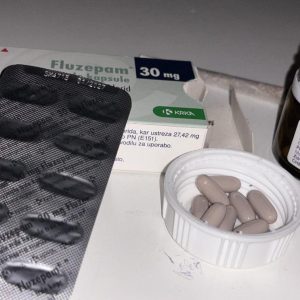 Dalmane Flurazepam 30mg kapslar i säkerhetsförseglad förpackning för leverans i Sverige.
