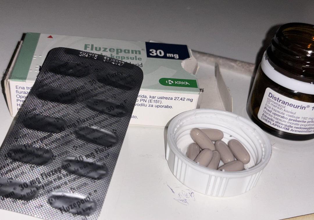 dalmane-flurazepam-30mg-online-sverige Dalmane Flurazepam 30mg kapslar i säkerhetsförseglad förpackning för leverans i Sverige.