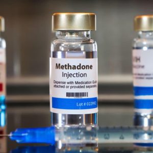 Glasampuller med Metadon injektion 10 mg/ml för säker och diskret leverans i Sverige.