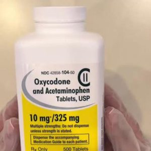 Gula avlånga Percocet 10mg/325mg tabletter i originalförpackning för säker leverans i Sverige.