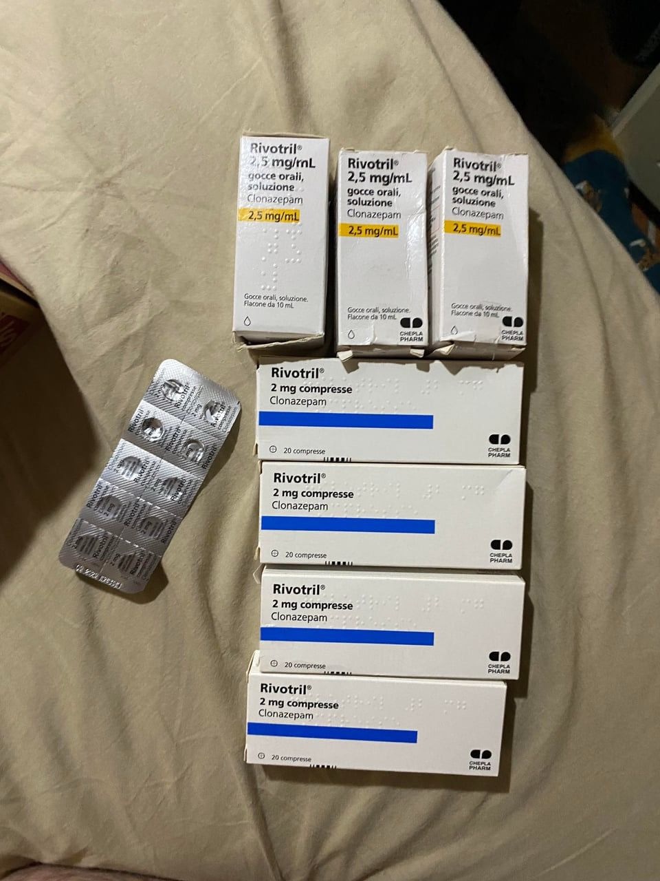 rivotril-klonazepam-2mg-online-sverige Vita Rivotril Klonazepam 2mg tabletter i blisterförpackning för säker leverans i Sverige.