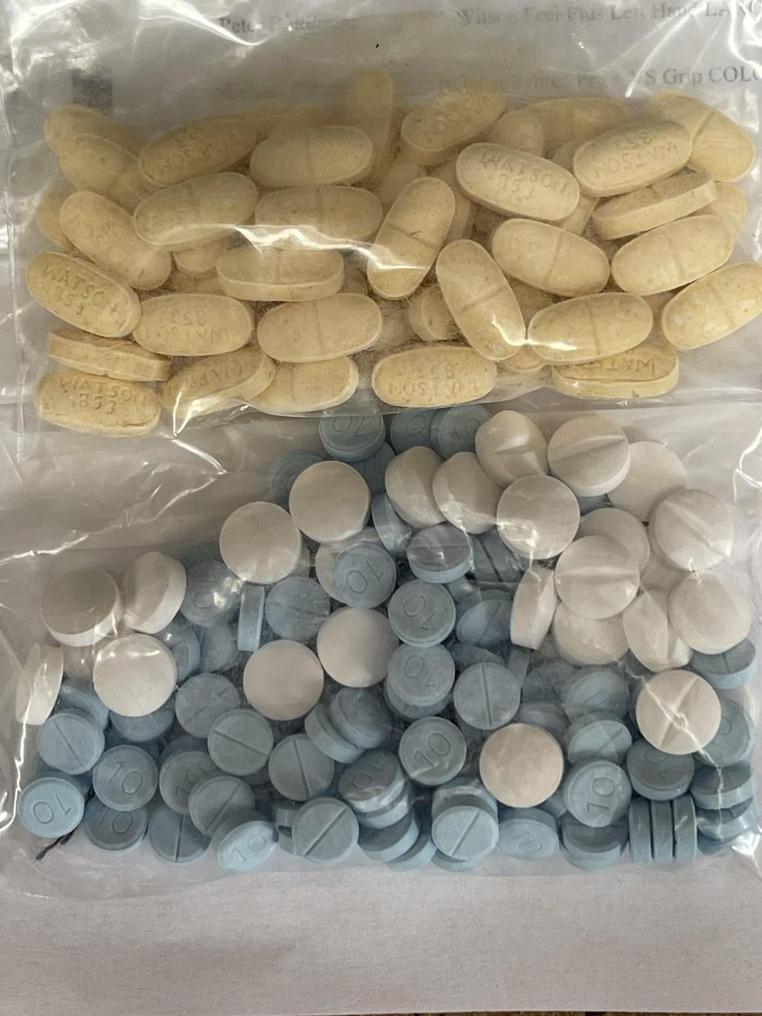 hydrokodon-vicodin-norco-online-sverige Vita avlånga Hydrokodon Vicodin 10mg/325mg tabletter i originalförpackning för säker leverans i Sverige.
